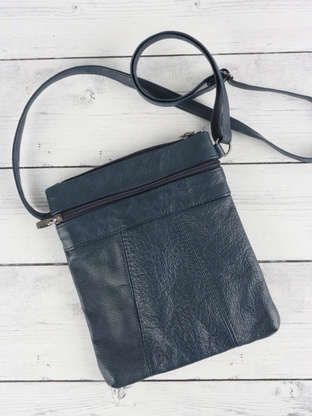 SteelTime Blue Genuine Leather Multi-Pocket Crossbody Bag - Picture 2 of 7